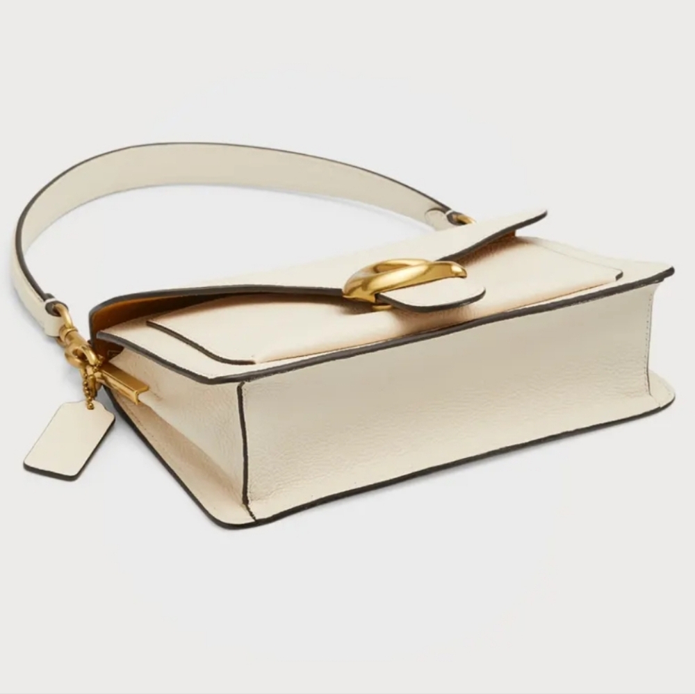 COACH Logo Closure Pebbled Leather Shoulder Bag in white/chalk/brass - Picture 4 of 17